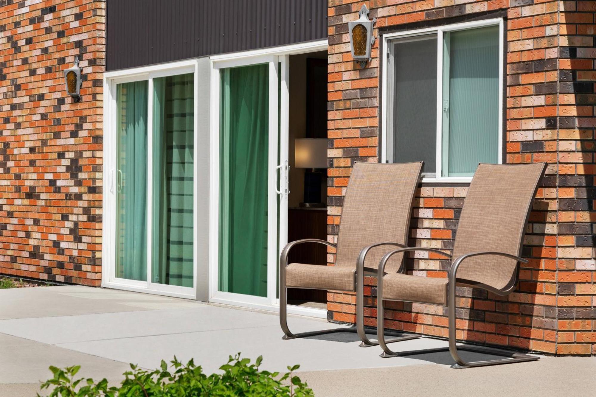 Delta Hotels By Marriott Helena Colonial Exterior foto